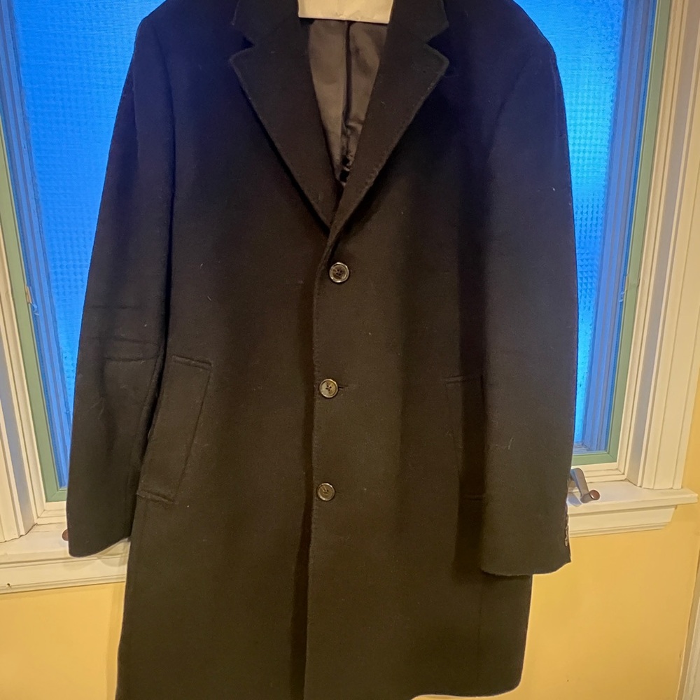 Ralph Lauren Men’s Wool Coat – Timeless & Versatile